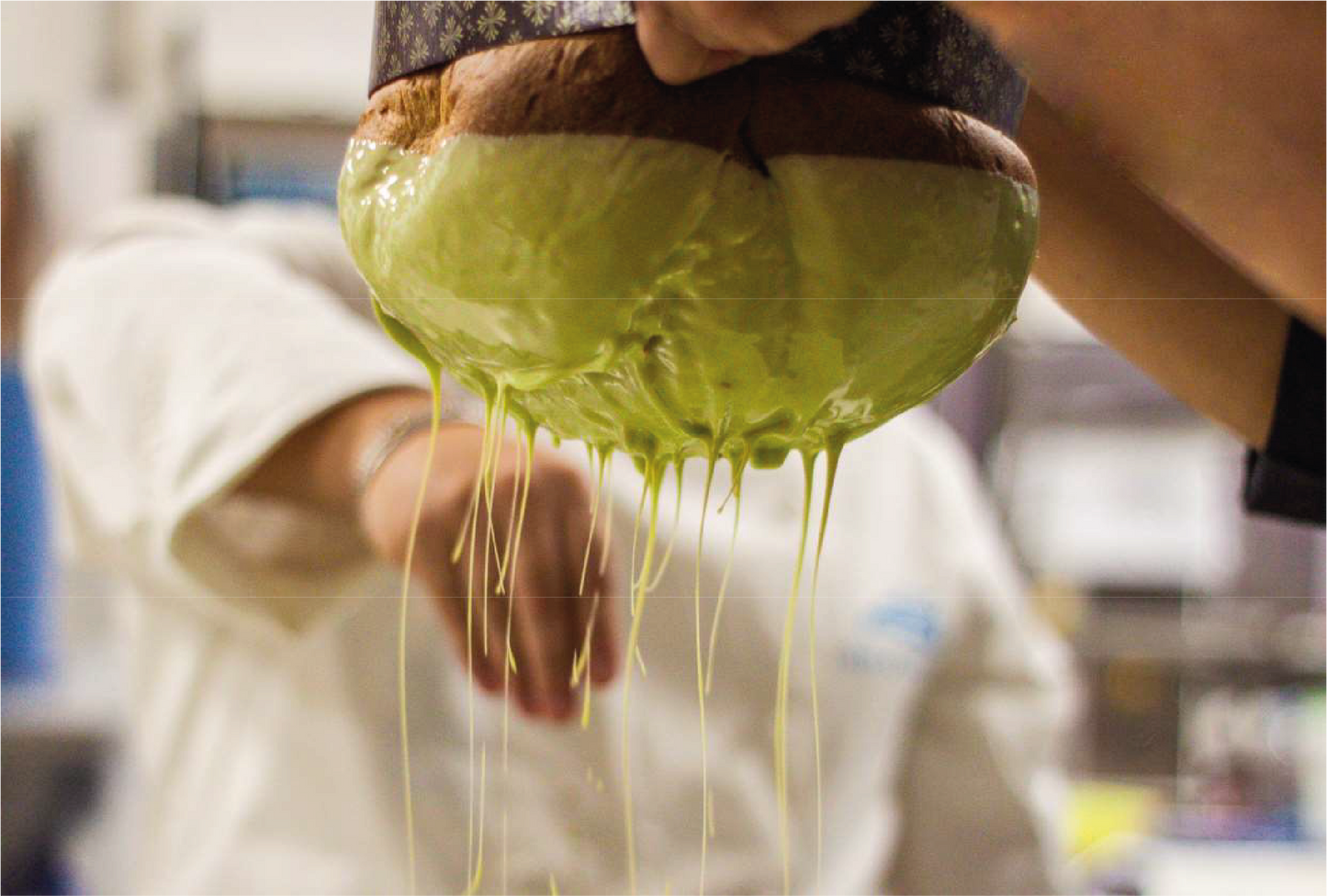 Artisanal Pistachio Panettone with spreadable cream 1kg